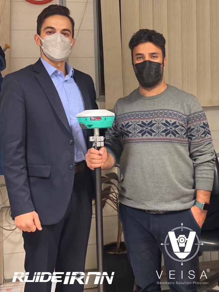 دوست و مشتری عزیز جناب مهندس فرشادمهر خریدار گیرنده مولتی فرکانس روید در شعبه تهران بازرگانی ویسا