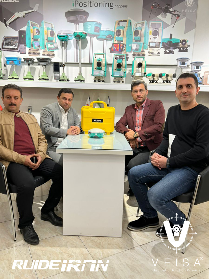 جناب آقای مهندس نوروزی دوست عزیز بازرگانی ویسا خریدار چندمین گیرنده مولتی فرکانس روید