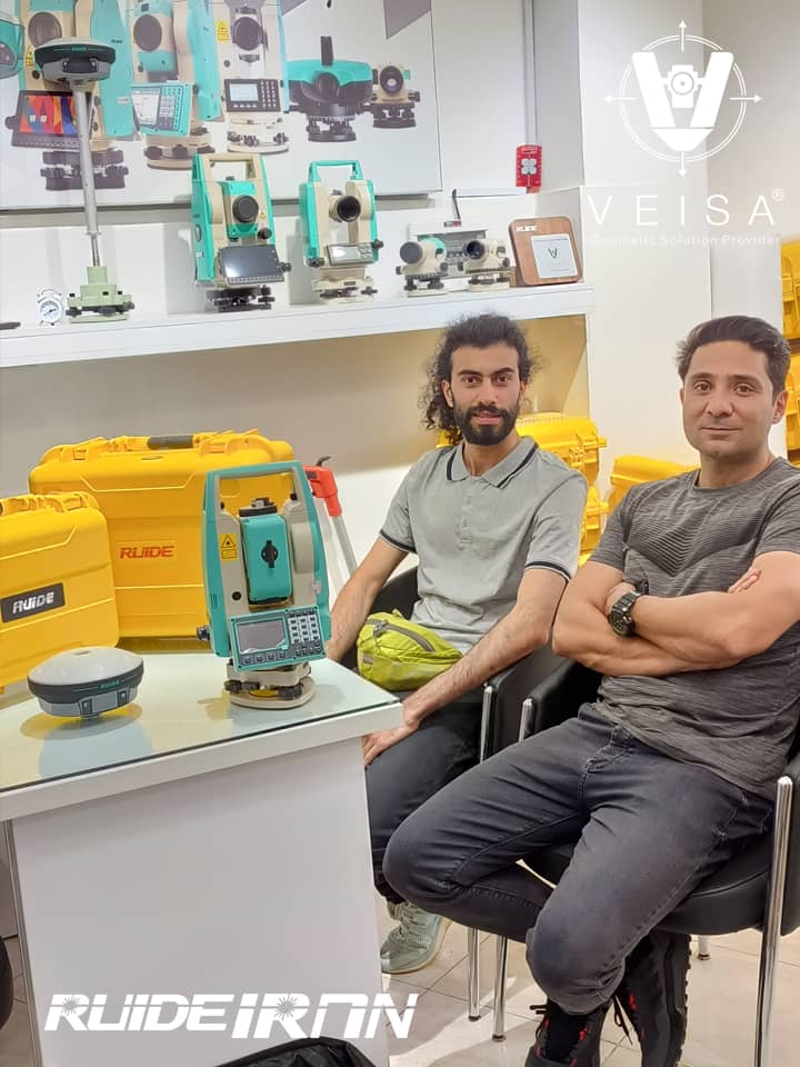 جناب آقای قلیزاده عزیز، مهندس نقشه بردار و از اساتید کوهنوردی استان گیلان و همچنین مدیر فروشگاه بزرگ هفت کوه خریدار توتال استیشن و گیرنده مولتی فرکانس روید 