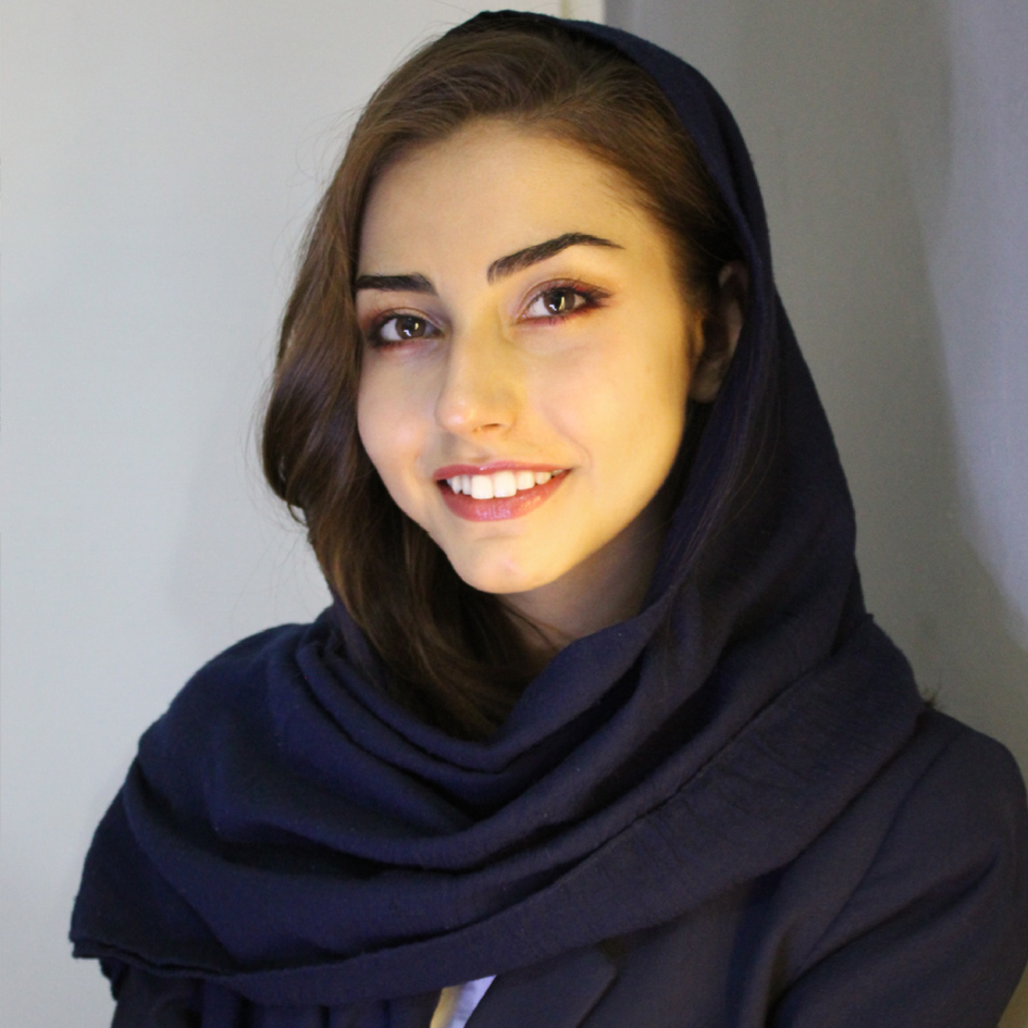 نیلوفر ستاری دانش