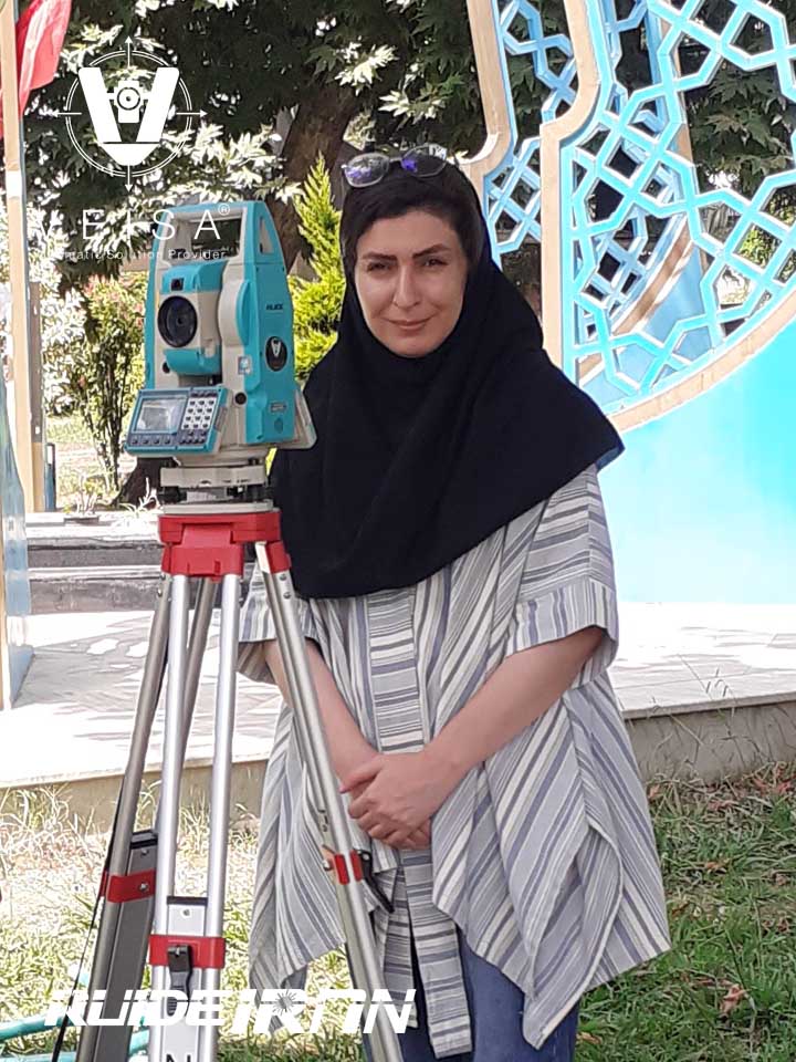سرکار خانم مهندس ابراهیمی پور از استان مازندران شهر زیبای تنکابن خریدار یکدستگاه توتال استیشن پیشرفته ساخت کمپانی روید مدل RCS 2022 سپاس از اعتماد شما