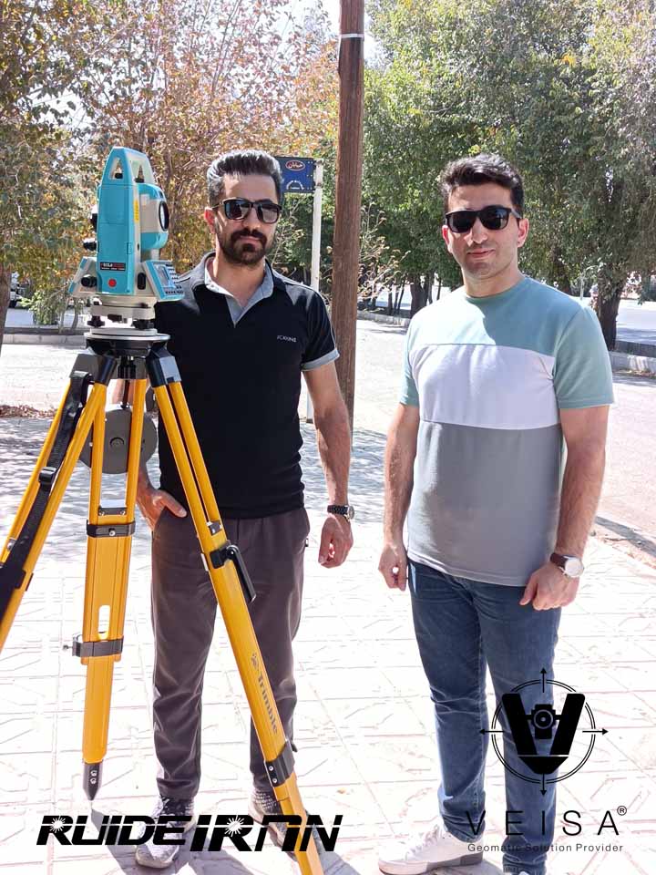 تحویل و آموزش در محل خریدار، مهندس صادقی عزیز از استان کرمان شهر سیرجان خریدار توتال استیشن روید مدل RCS