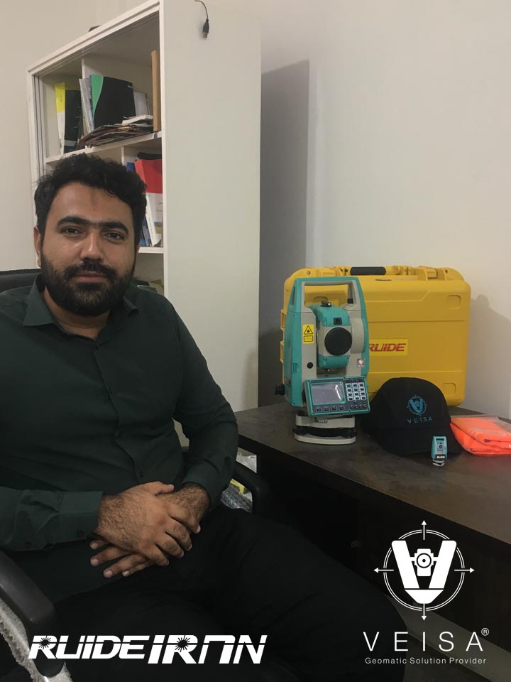 تحویل و آموزش توتال استیشن روید مدل RCS 2022 بندر عباس به مهندس عاشوری زاده عزیز شرکت شهر و سازه پایدار، سپاس از اعتماد شما