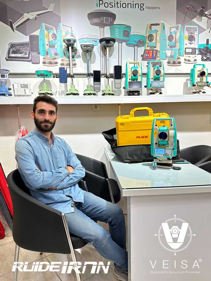 جناب آقای مهندس فلاح عزیز دوست و مشتری قدیمی بازرگانی ویسا خریدار توتال استیشن جدید کمپانی روید مدل RQS سپاس از اعتماد مجدد شما