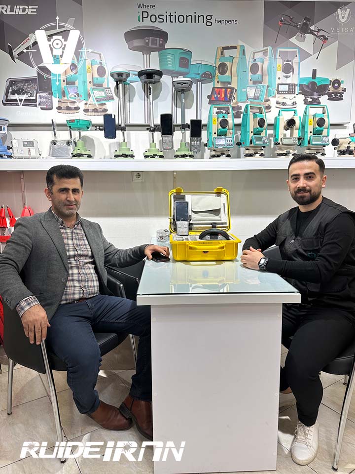جناب آقای مهندس خانلاری عزیز دوست و مشتری قدیمی بازرگانی ویسا خریدار پک کامل گیرنده مولتی فرکانس روید مدل RENO1، سپاس از اعتماد شما