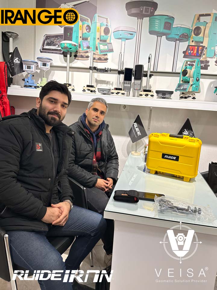 جناب آقای مهندس کاس احمد و نوری خریداران گیرنده مولتی فرکانس روید مدل ROVA1 2023 در شرایط فروش ویژه نمایشگاه بین المللی ایران ژئو. سپاس از اعتماد شما