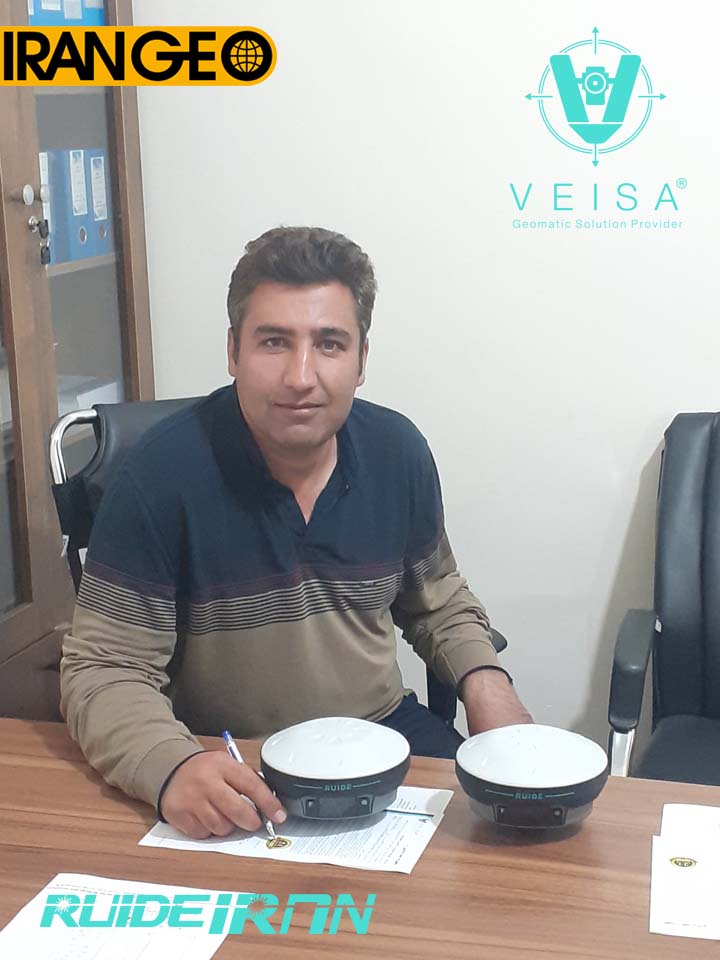 تحویل دومین گیرنده مولتی فرکانس RUIDE RENO1 به شرکت آریا پیکن هلیل رود زیر مجموعه هواپیمایی ماهان در دومین نمایشگاه بین المللی ایران ژئو. سپاس از اعتماد شما